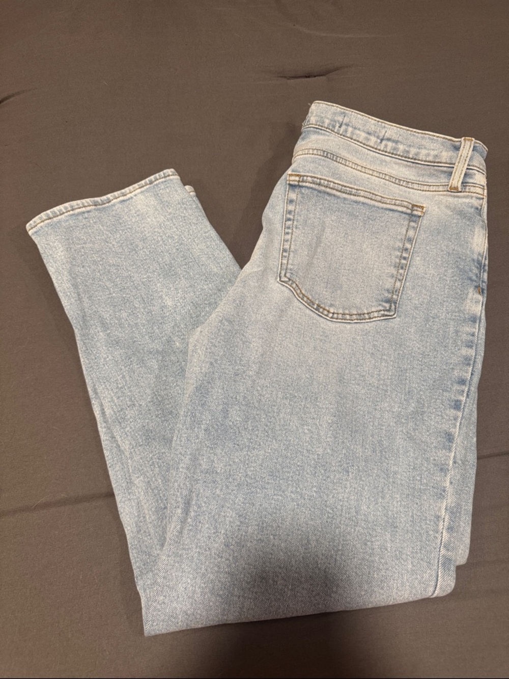 🖤Universal Thread - Mid Rise 80s Slim Fit Light Wash Jeans🖤